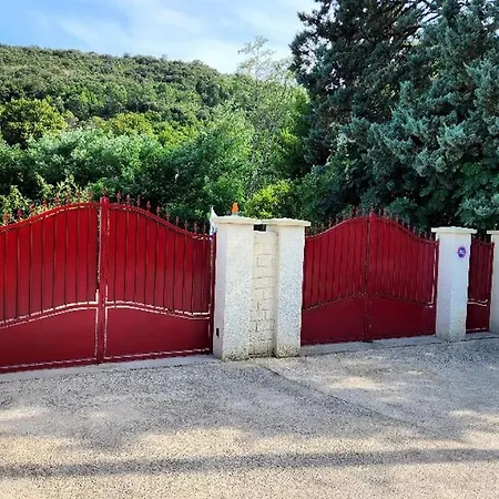 - D'hotes L'occitania Oda ve Kahvaltı *