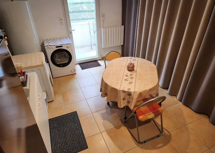 - D'hotes L'occitania Bed & Breakfast